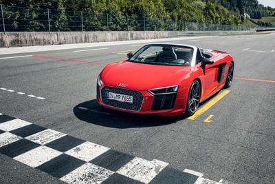 Audi R8 Spyder V10 plus