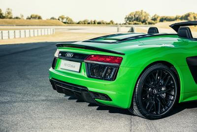 Audi R8 Spyder V10+ in Micrommata Green