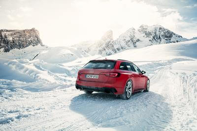 Audi RS4 B9 Avant - Alpen Shooting