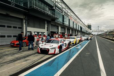 Audi R8 LMS - Boxengasse