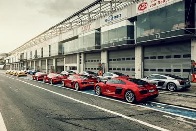 Audi R8 V10+ in der Boxengasse