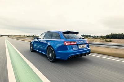 RS6 Performance Avant Car2Car Shooting