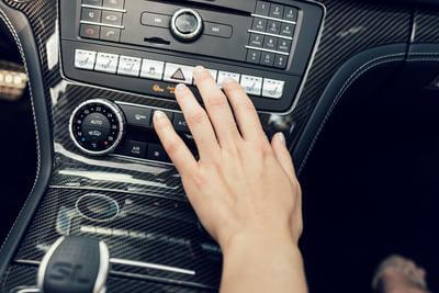 Mercedes Benz SL500 Interior